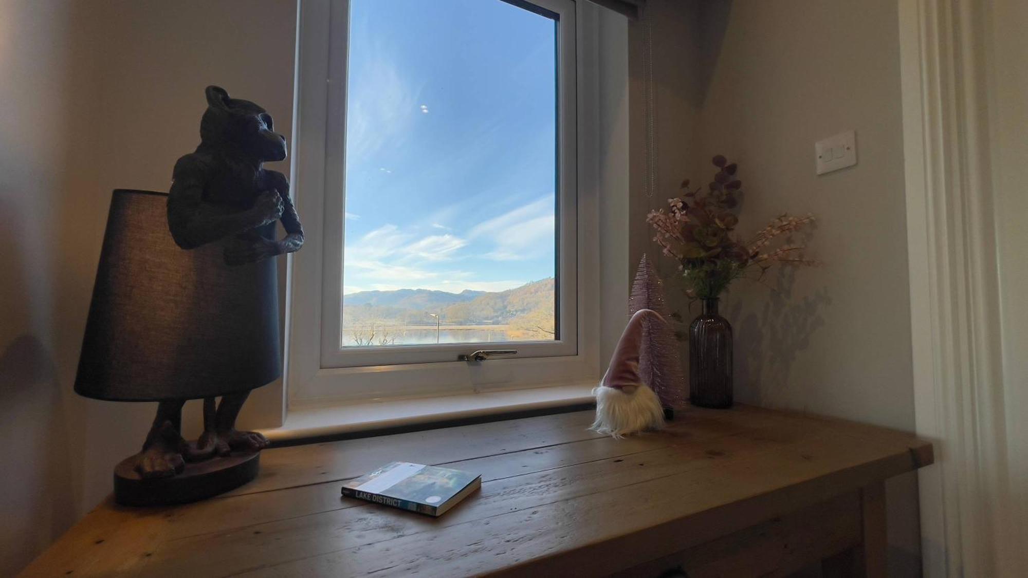 Brand New - Contemporary - 2 Bedroom - 2 Bathroom - Spacious Apartment - Lake Views Ambleside Exterior foto